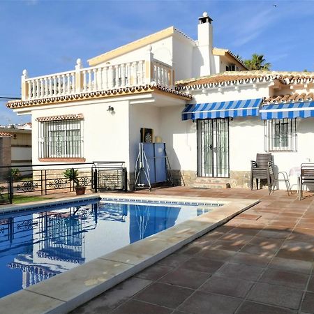 El Descanso - By Costadelsolholiday Family Villa By Marina Heated Private Pool! เบนัลมาเดนา ภายนอก รูปภาพ