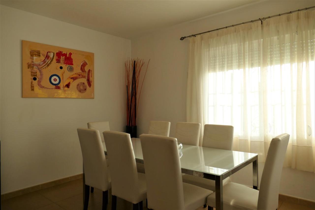 El Descanso - By Costadelsolholiday Family Villa By Marina Heated Private Pool! เบนัลมาเดนา ภายนอก รูปภาพ