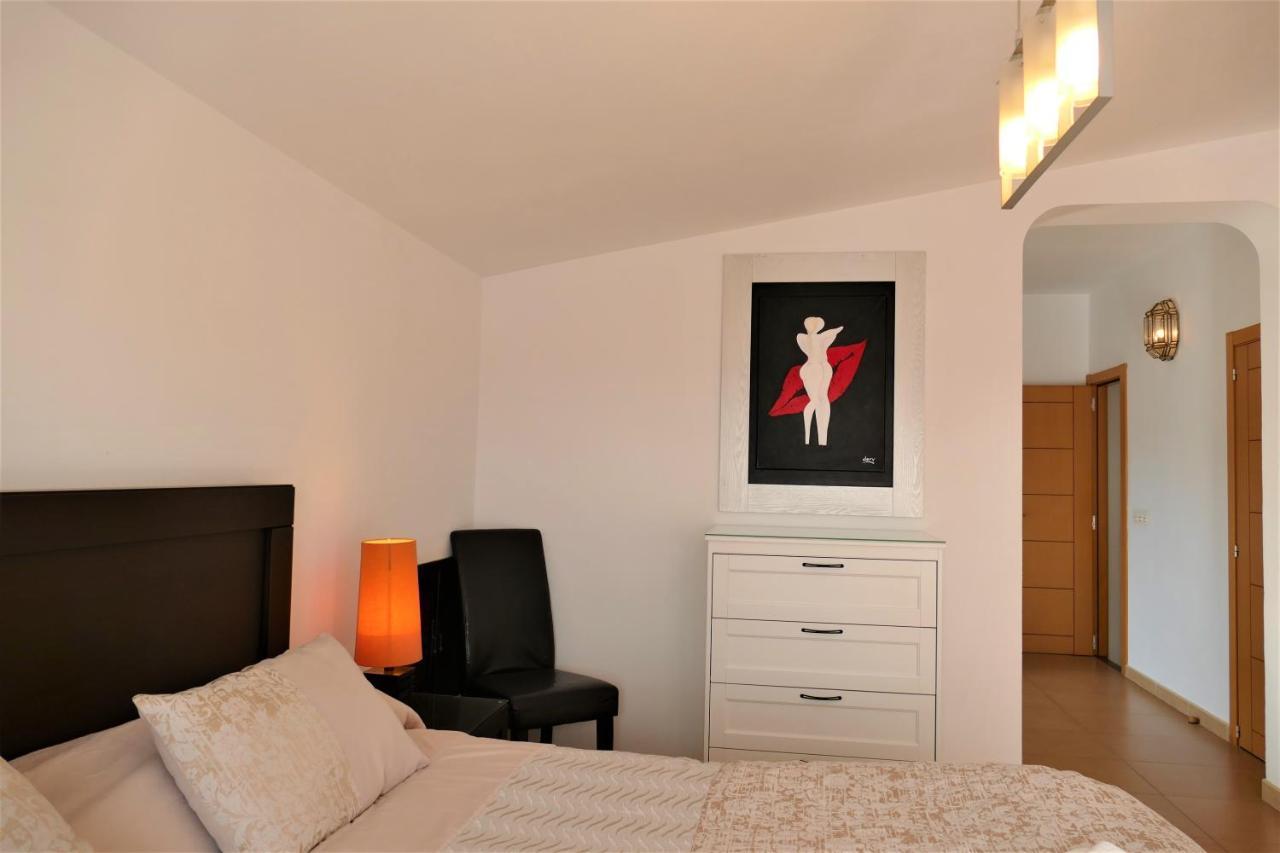 El Descanso - By Costadelsolholiday Family Villa By Marina Heated Private Pool! เบนัลมาเดนา ภายนอก รูปภาพ